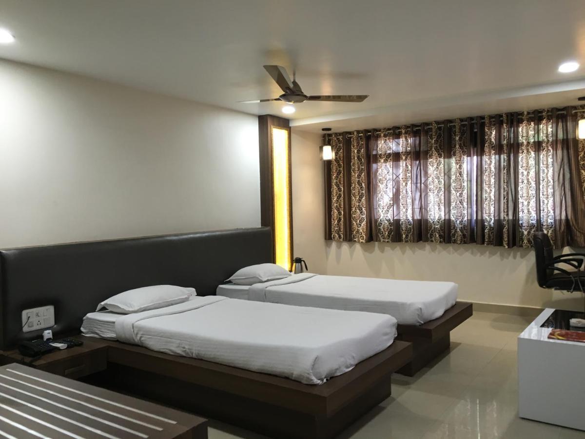 Hotel Grand Arjun Райпур Екстер'єр фото