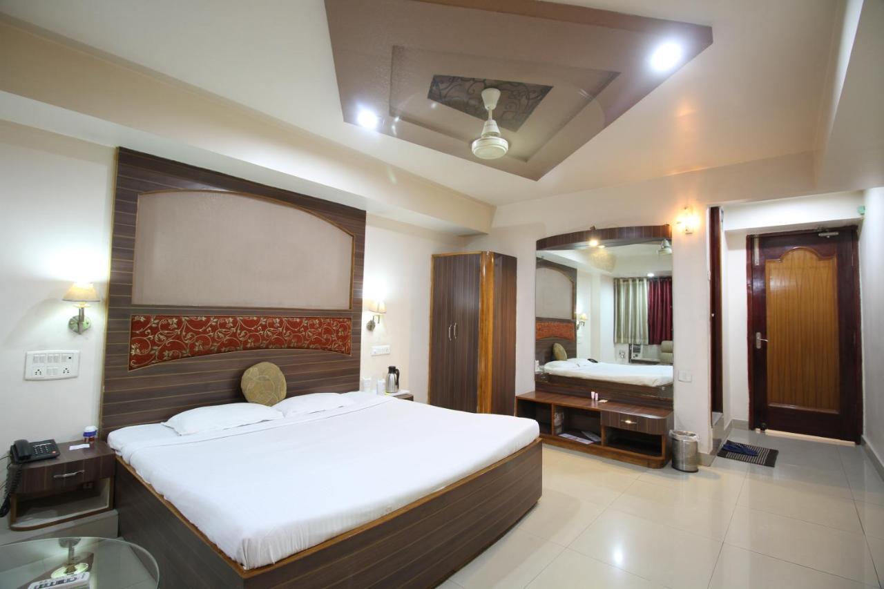 Hotel Grand Arjun Райпур Екстер'єр фото