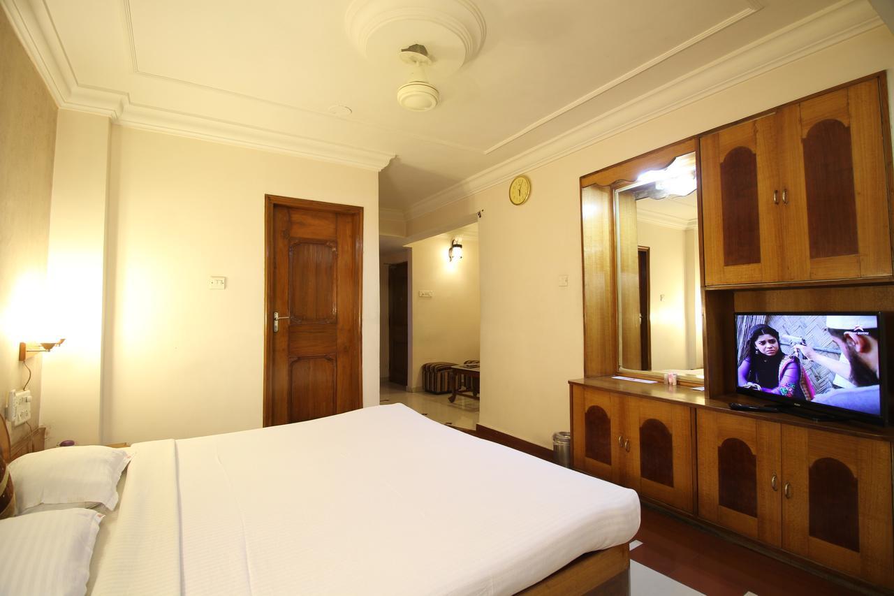 Hotel Grand Arjun Райпур Екстер'єр фото