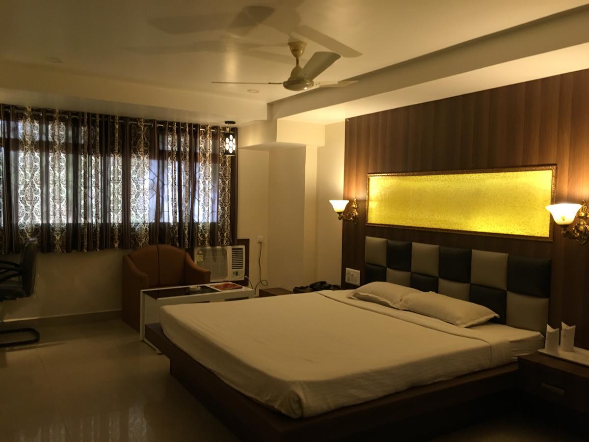 Hotel Grand Arjun Райпур Екстер'єр фото